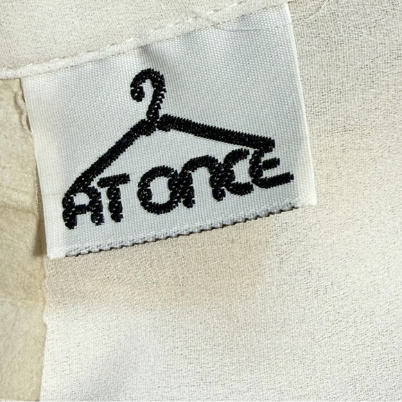 VINTAGE crochet floral lace collar blouse button down tailored lightweight 90s - Picture 8 of 17